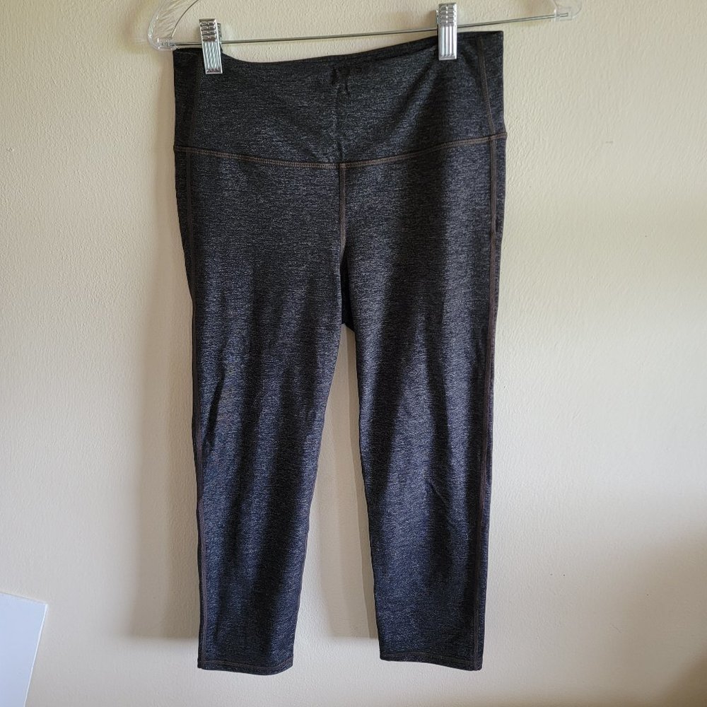 Athleta Chaturanga Dark Grey Space Dyed Capri Pants  Small